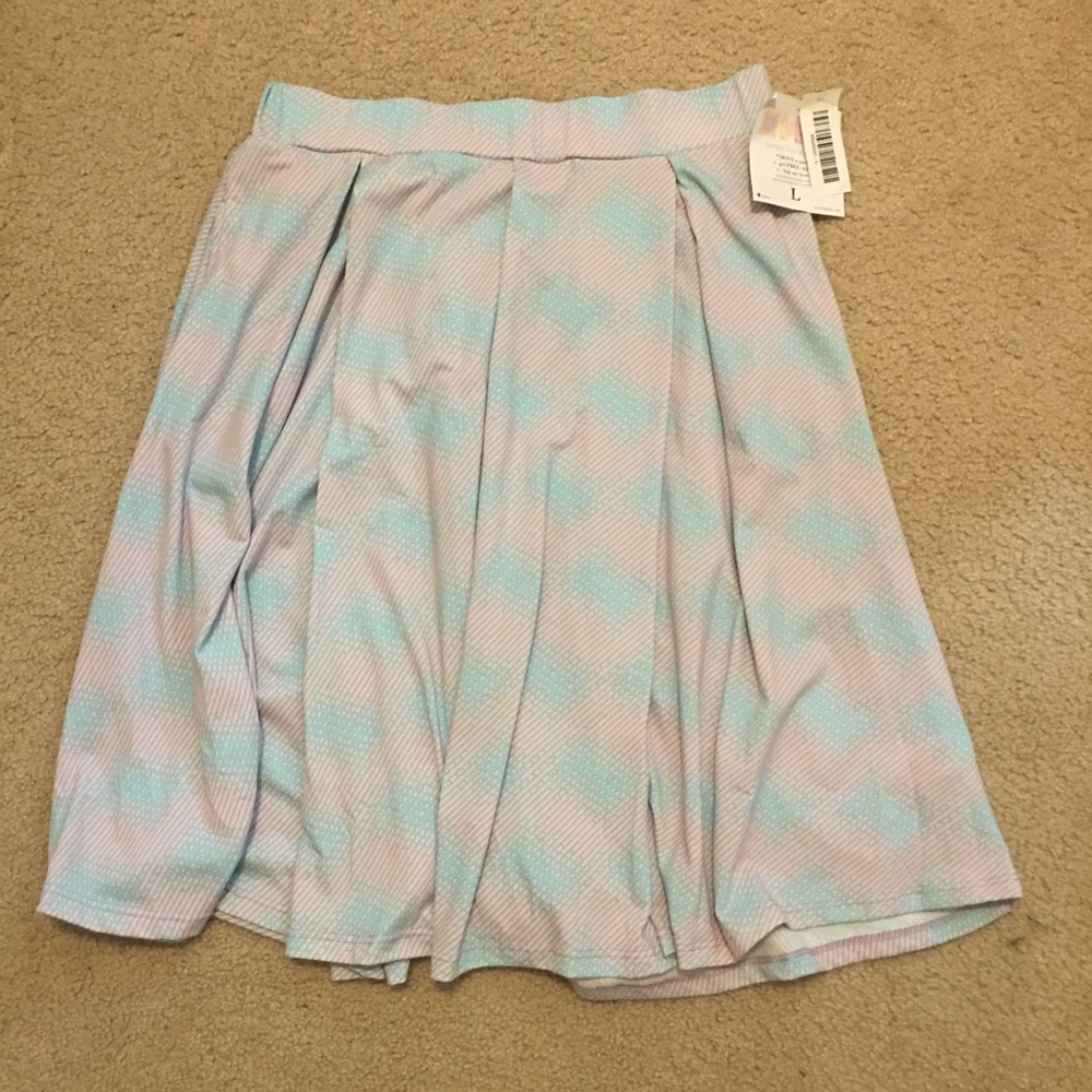 Lularoe Madison skirt with pockets - Large